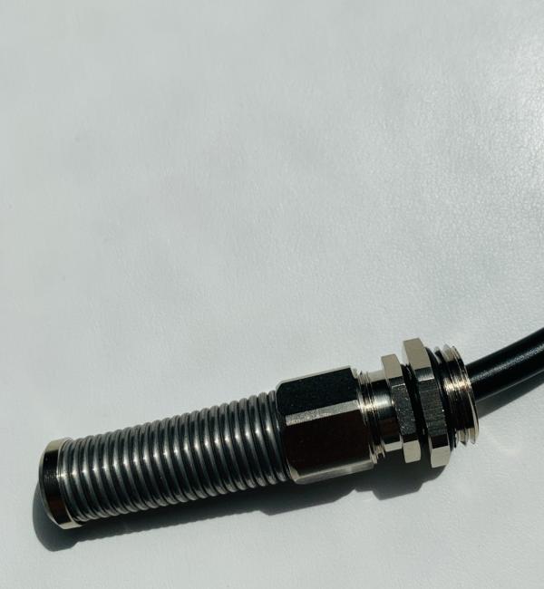 Kabeldurchführung mit Knickschutz für WAM Cord 12 x 1,5 m./o. Reduktion M12-M16 Kabeldurchführung mit Knickschutz für WAM Cord 12 x 1,5 m./o. Reduktion M12-M16