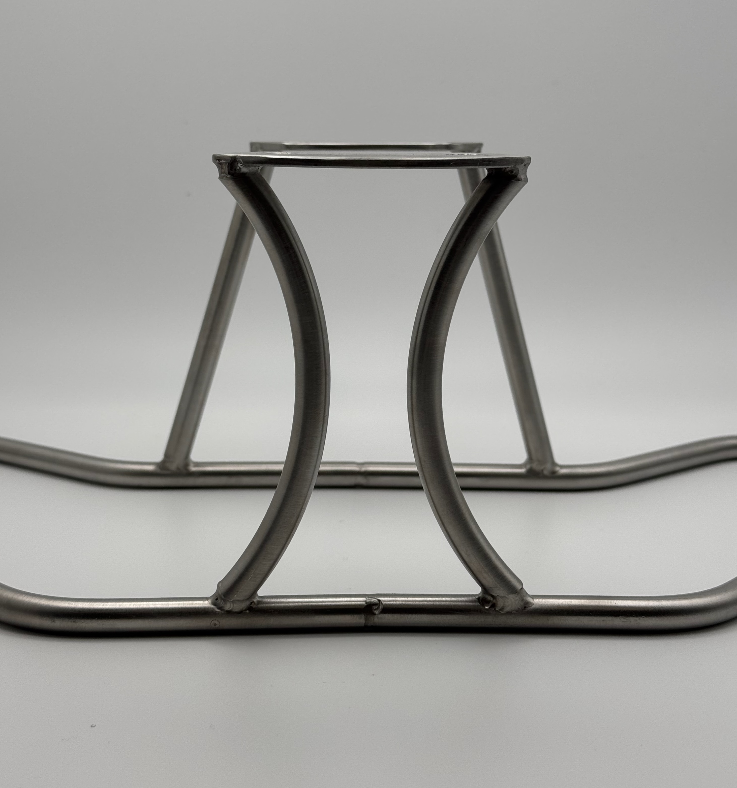 JJ-Ständer für 7 l oder 8,5 l Flaschen JJ-Ständer für 7 l oder 8,5 l Flaschen